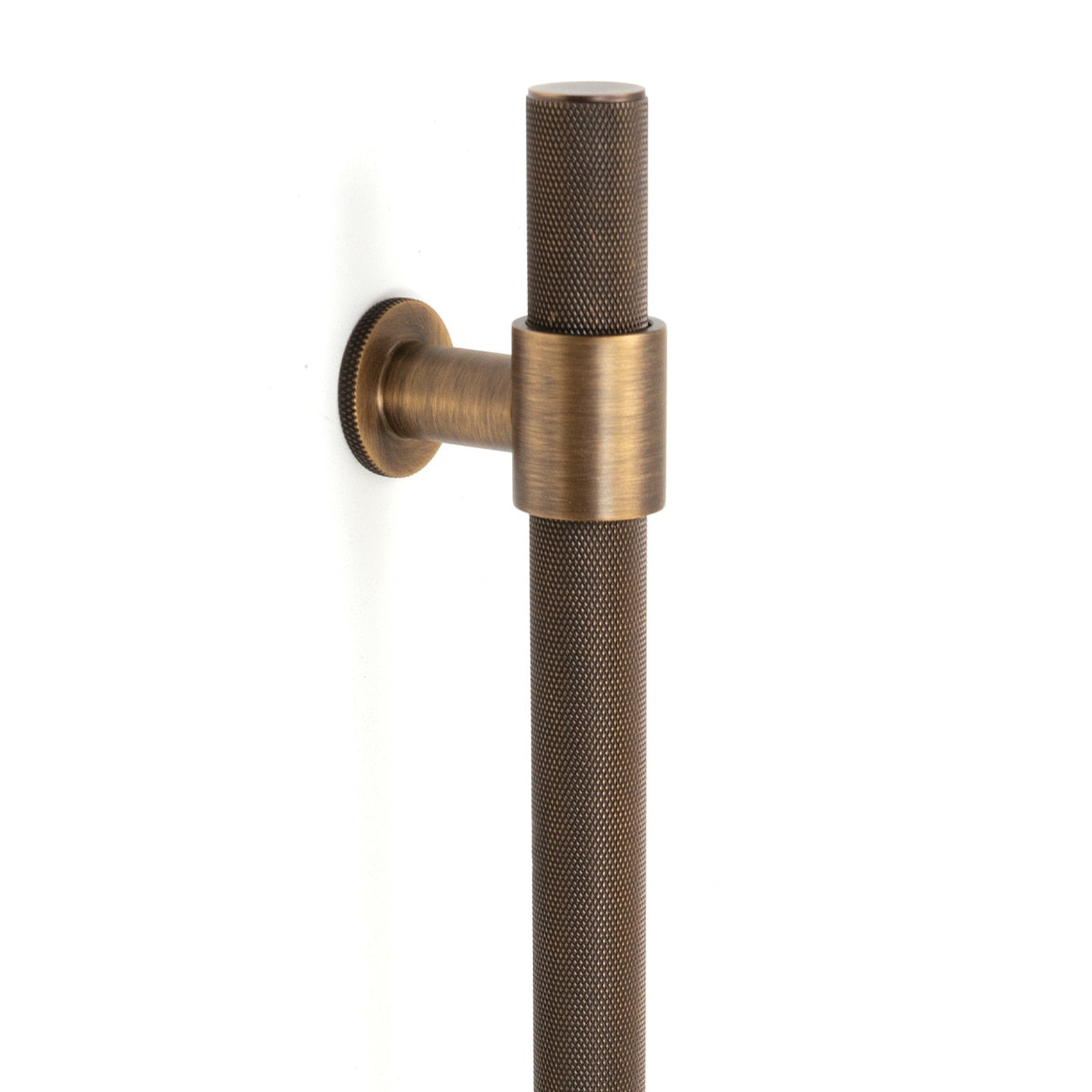 Belgravia Knurled Entry Pull Handle Bronze