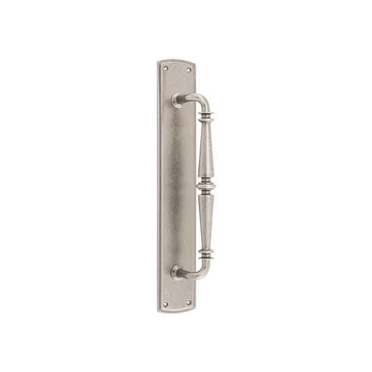 Sarlat Pull Handle on Backplate Distressed Nickel