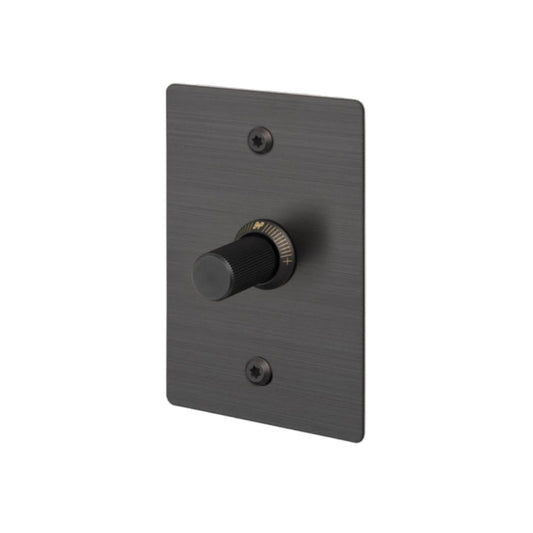 1G Dimmer / Vertical / 250W Retractive / Linear / Smoked Bronze